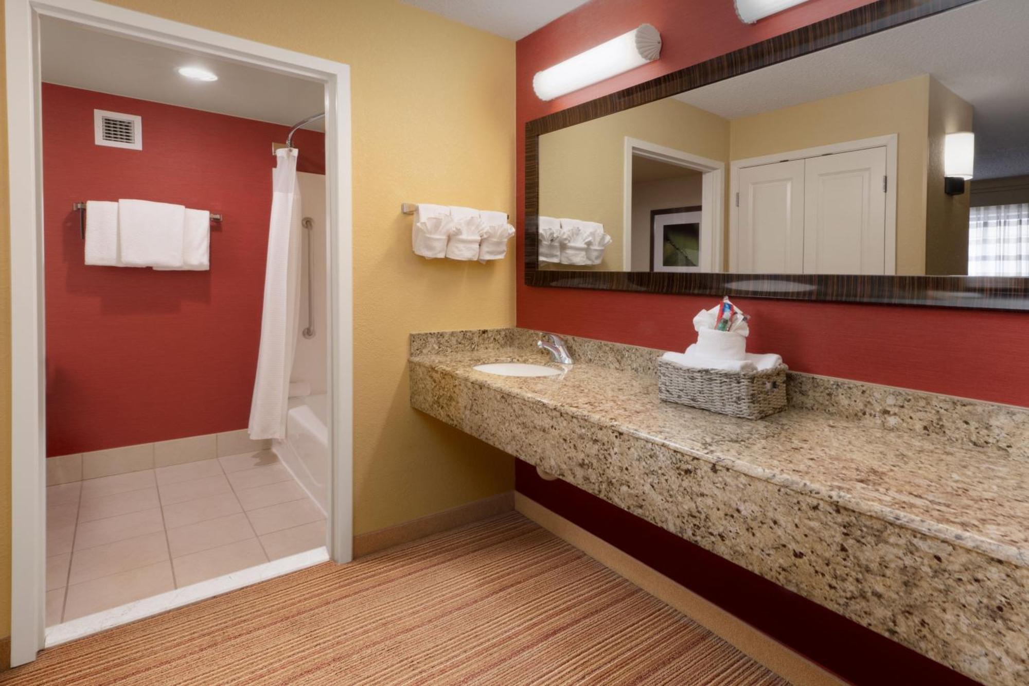Courtyard By Marriott Dallas Plano In Legacy Park Extérieur photo